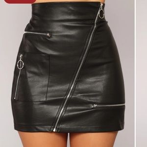 Fashion Nova Janelle Skirt - Black